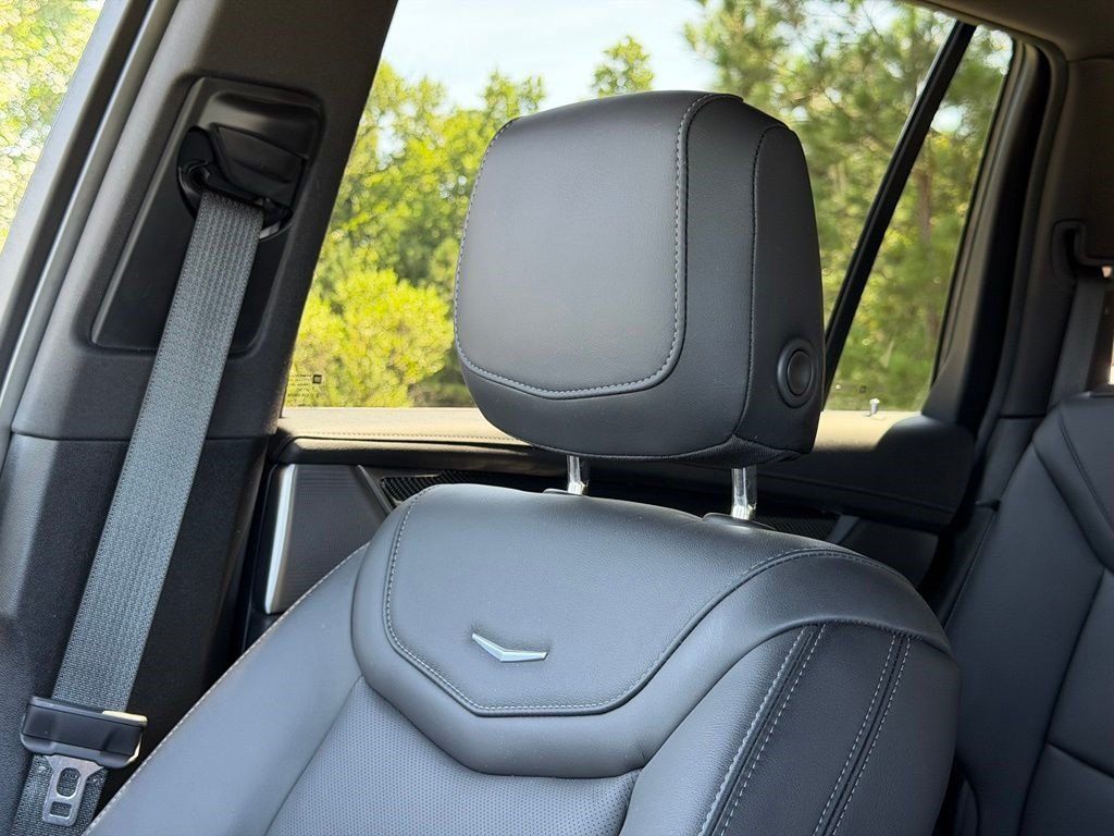 Certified 2024 Cadillac XT6 Sport w/ LPO, Floor Liner Package AWD/4WD image 30