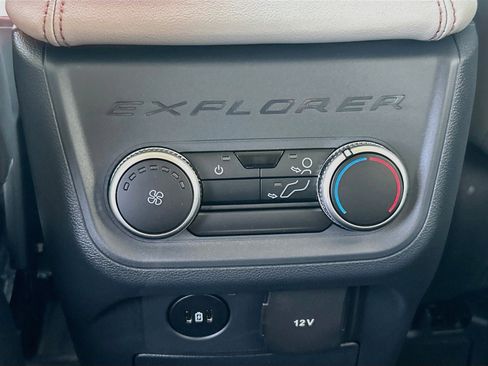 New 2026 Ford Explorer Active RWD image 18