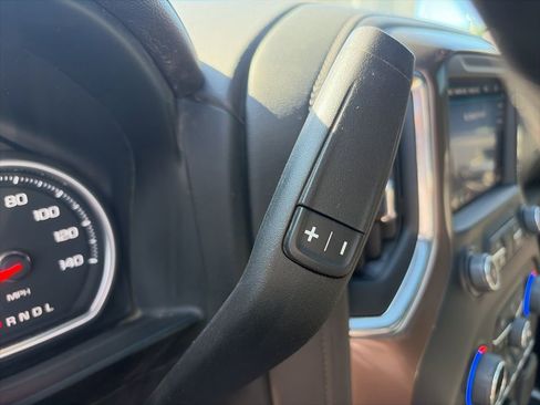 Used 2022 Chevrolet Silverado 2500 High Country w/ Z71 Off-Road Package image 17