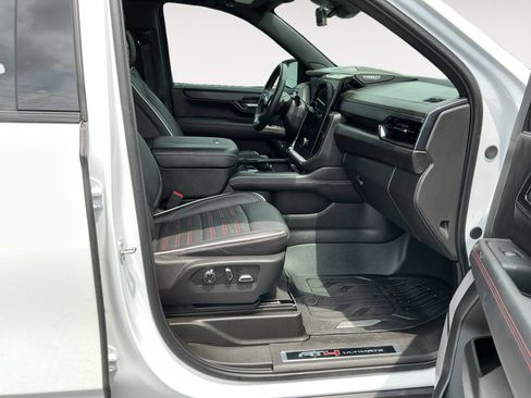 Used 2025 GMC Yukon AT4 Ultimate w/ LPO, Floor Liner Package AWD/4WD image 15