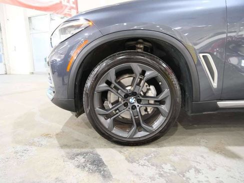 Used 2019 BMW X5 xDrive40i w/ Convenience Package AWD/4WD image 5