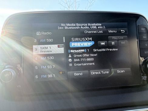 Used 2020 Hyundai Santa Fe Limited image 12