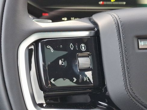 New 2025 Land Rover Range Rover Sport SE image 15