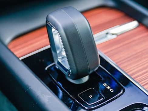 Certified 2026 Volvo V60 B5 Cross Country Plus w/ Climate Package image 25