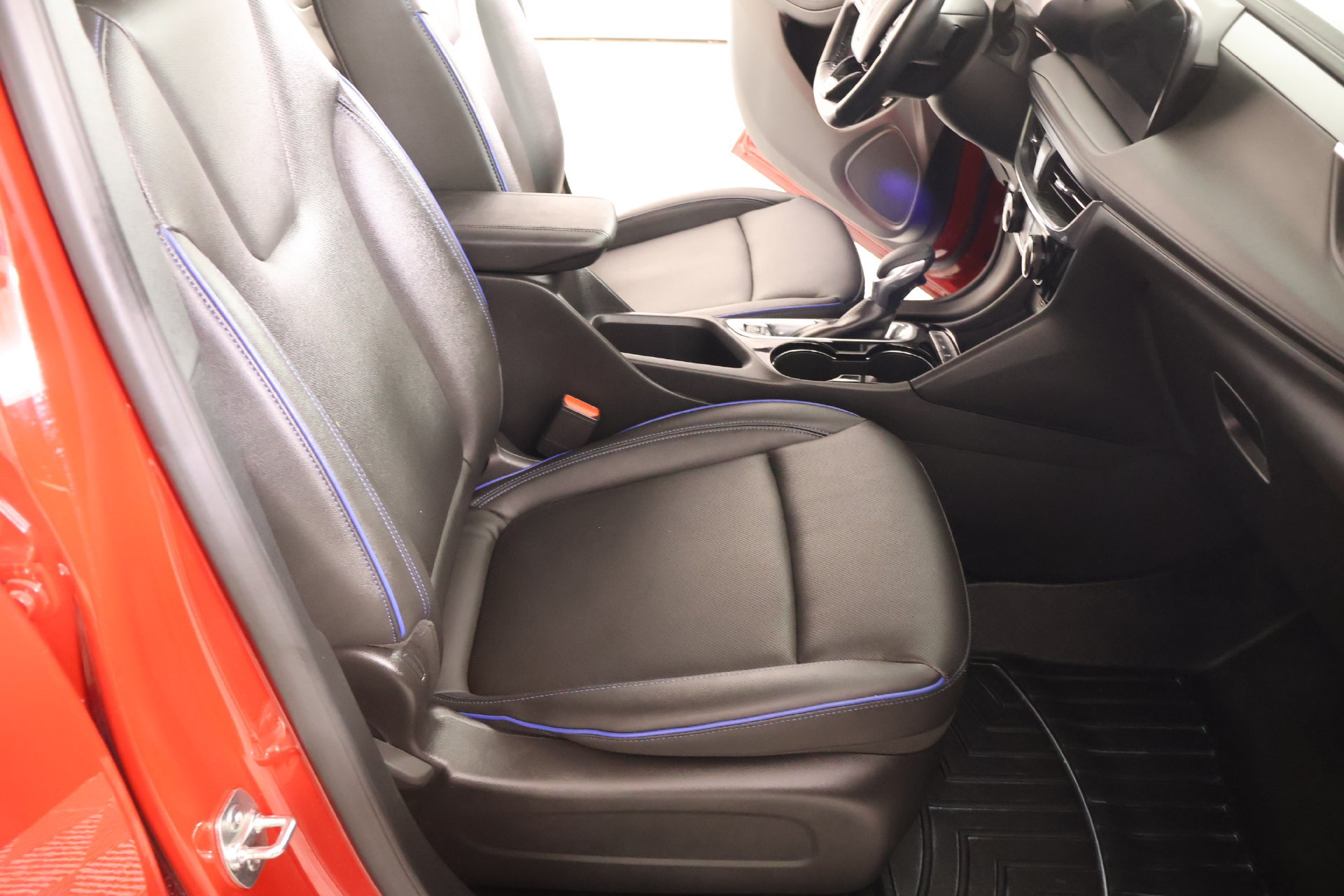 Used 2026 Buick Encore GX Sport Touring w/ Advanced Technology Package AWD/4WD image 13