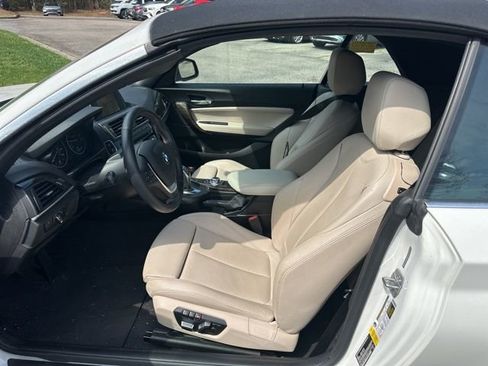Used 2016 BMW 228i Convertible image 9