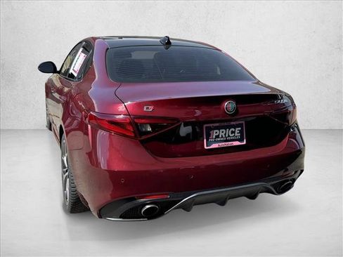 Used 2018 Alfa Romeo Giulia Ti Sport w/ Quick Order Package 22S Sport AWD/4WD image 5