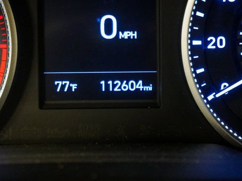 Used 2019 Hyundai Elantra SEL FWD image 30