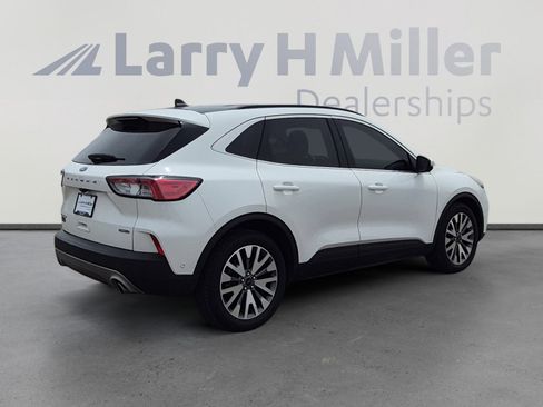 Used 2020 Ford Escape Titanium w/ Titanium Premium Package 2.0 AWD/4WD image 5