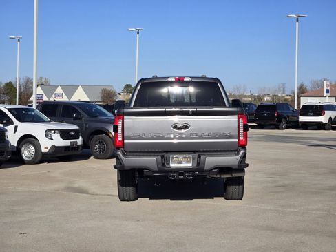 New 2026 Ford F250 Lariat w/ Black Appearance Package image 8