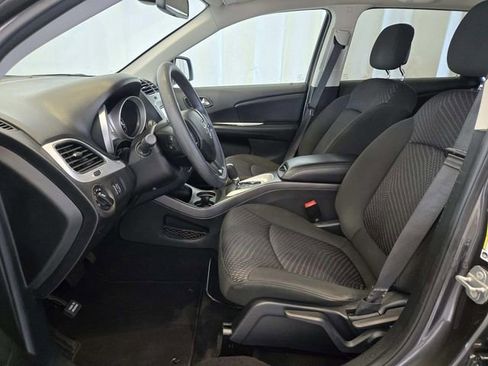 Used 2019 Dodge Journey SE image 8
