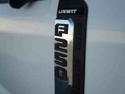 Used 2024 Ford F250 Lariat image 10