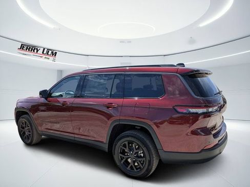 New 2026 Jeep Grand Cherokee L 4WD image 5