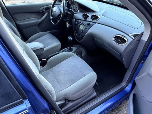 Used 2003 Ford Focus SE image 15