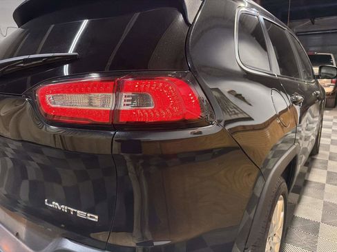 Used 2015 Jeep Cherokee Limited image 10