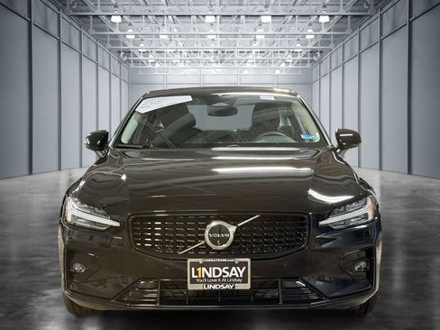 Used 2025 Volvo S60 B5 Plus AWD/4WD image 8