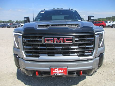 New 2026 GMC Sierra 2500 AT4 AWD/4WD image 12