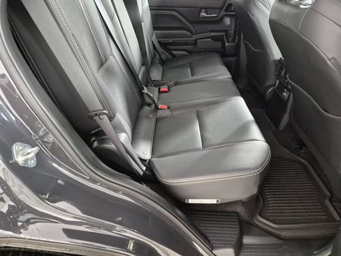 Used 2025 Toyota 4Runner Limited AWD/4WD image 27