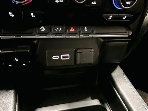 Used 2021 Chevrolet Silverado 1500 LT Trail Boss image 17