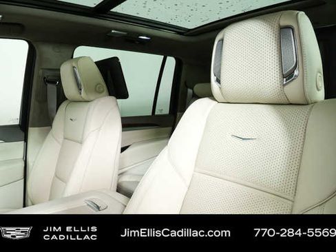 New 2026 Cadillac Escalade ESV Platinum Sport w/ LPO, Floor Liner Package image 5