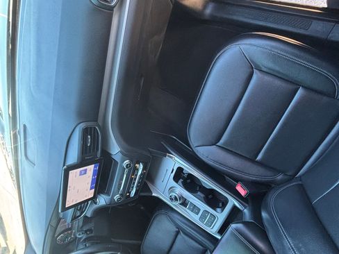 Used 2020 Ford Explorer XLT w/ Equipment Group 202A image 31