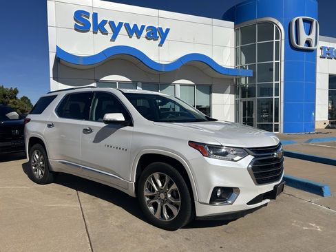 Used 2018 Chevrolet Traverse Premier w/ Driver Confidence II Package image 1