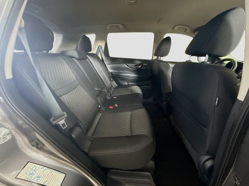 Used 2017 Nissan Rogue S FWD image 26