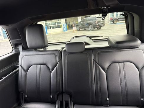 Used 2018 Ford Expedition Limited w/ Equipment Group 301A AWD/4WD image 23