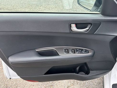 Used 2019 Kia Optima S FWD image 19