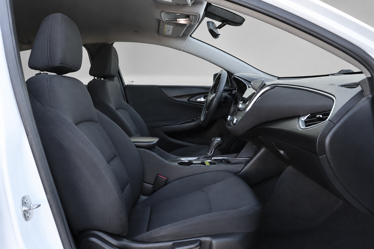 Used 2020 Chevrolet Malibu LT FWD image 21