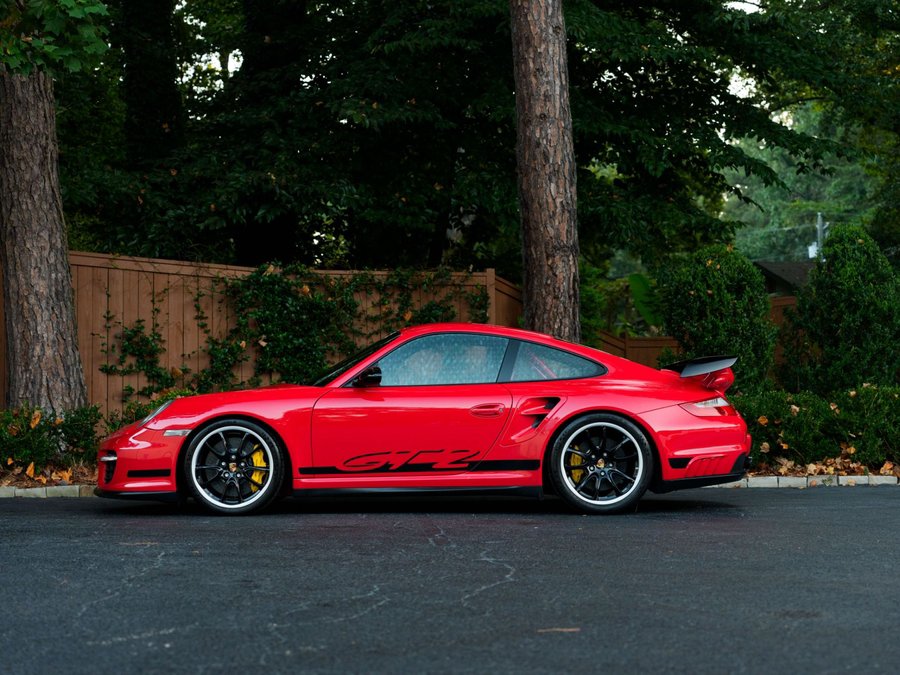 Used 2008 Porsche 911 GT2 RWD image 2
