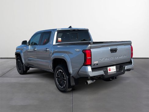 Used 2026 Toyota Tacoma TRD Sport image 4