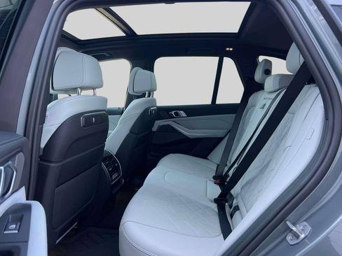 Used 2024 BMW X5 xDrive40i w/ Premium Package AWD/4WD image 13