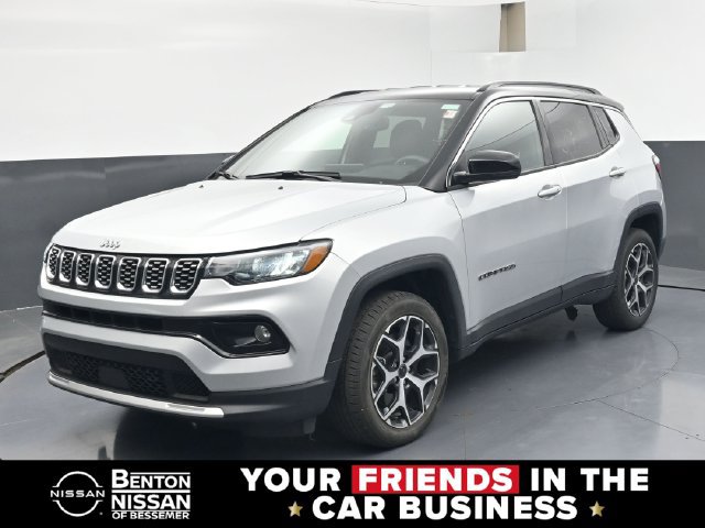 Used 2025 Jeep Compass Limited AWD/4WD image 1