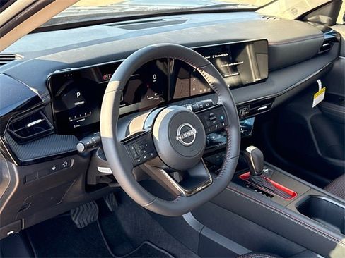 New 2026 Nissan Kicks SR image 17