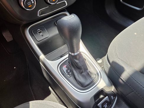 Used 2018 Jeep Compass Sport FWD image 26