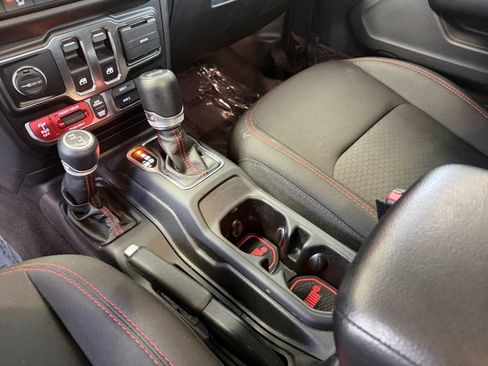 Used 2021 Jeep Wrangler Rubicon AWD/4WD image 19