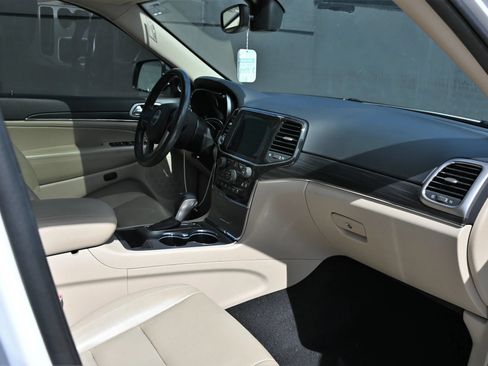 Used 2021 Jeep Grand Cherokee Limited RWD image 14