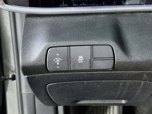 Used 2024 Hyundai Elantra SEL image 10