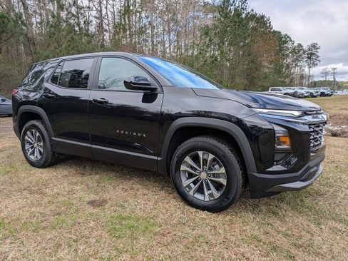 New 2026 Chevrolet Equinox LT w/ Convenience Package II image 2