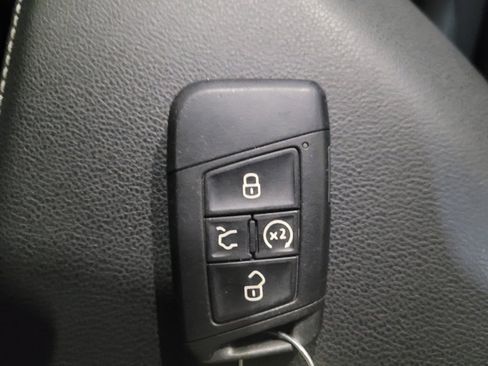 Used 2019 Volkswagen Jetta SE w/ Cold Weather Package FWD image 32