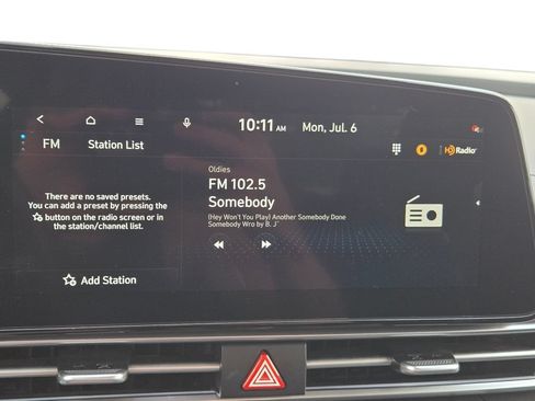Used 2025 Hyundai Elantra SEL FWD image 32