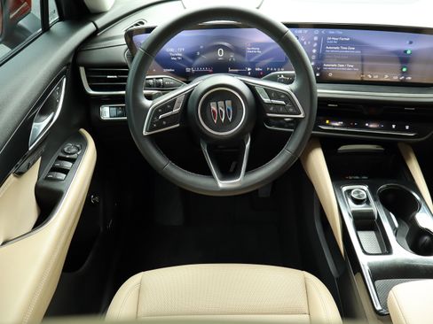 Used 2025 Buick Envision Preferred AWD/4WD image 22