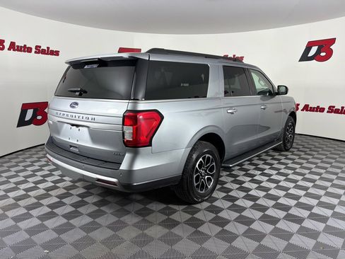 Used 2023 Ford Expedition Max XLT image 6