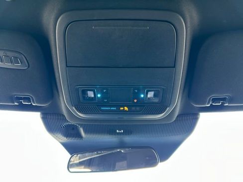 Used 2025 Ford Explorer ST-Line AWD/4WD image 14