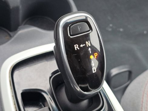 Used 2020 Chevrolet Bolt LT image 28