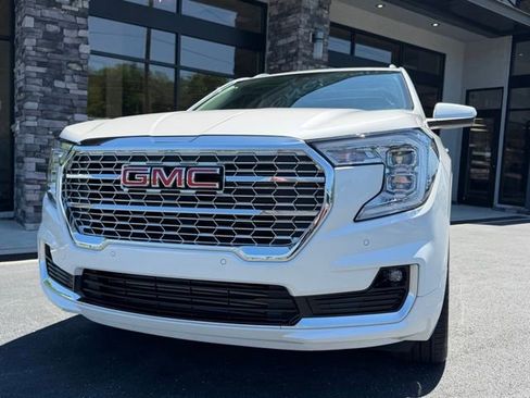 Used 2023 GMC Terrain Denali AWD/4WD image 16