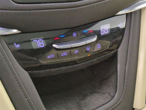 Certified 2019 Cadillac XT5 Luxury image 11