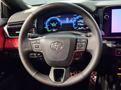 Used 2025 Toyota Camry XSE image 27