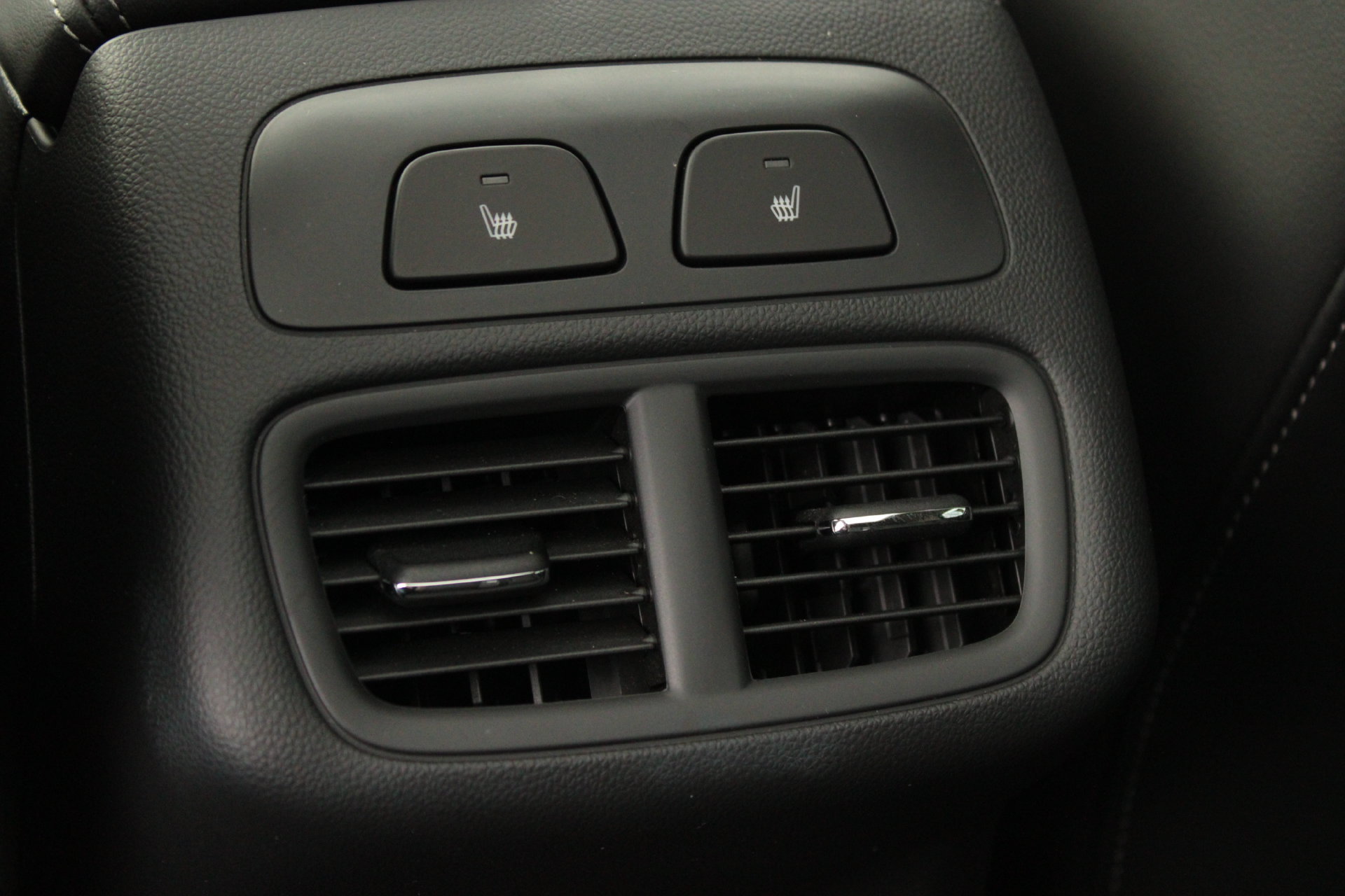 Used 2022 Buick Envision Avenir w/ Technology Package II FWD image 24